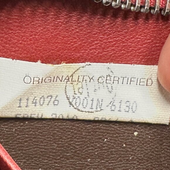 Bottega Veneta Intrecciato Leather Zip Around Wallet - GUC - Picture 8 of 8